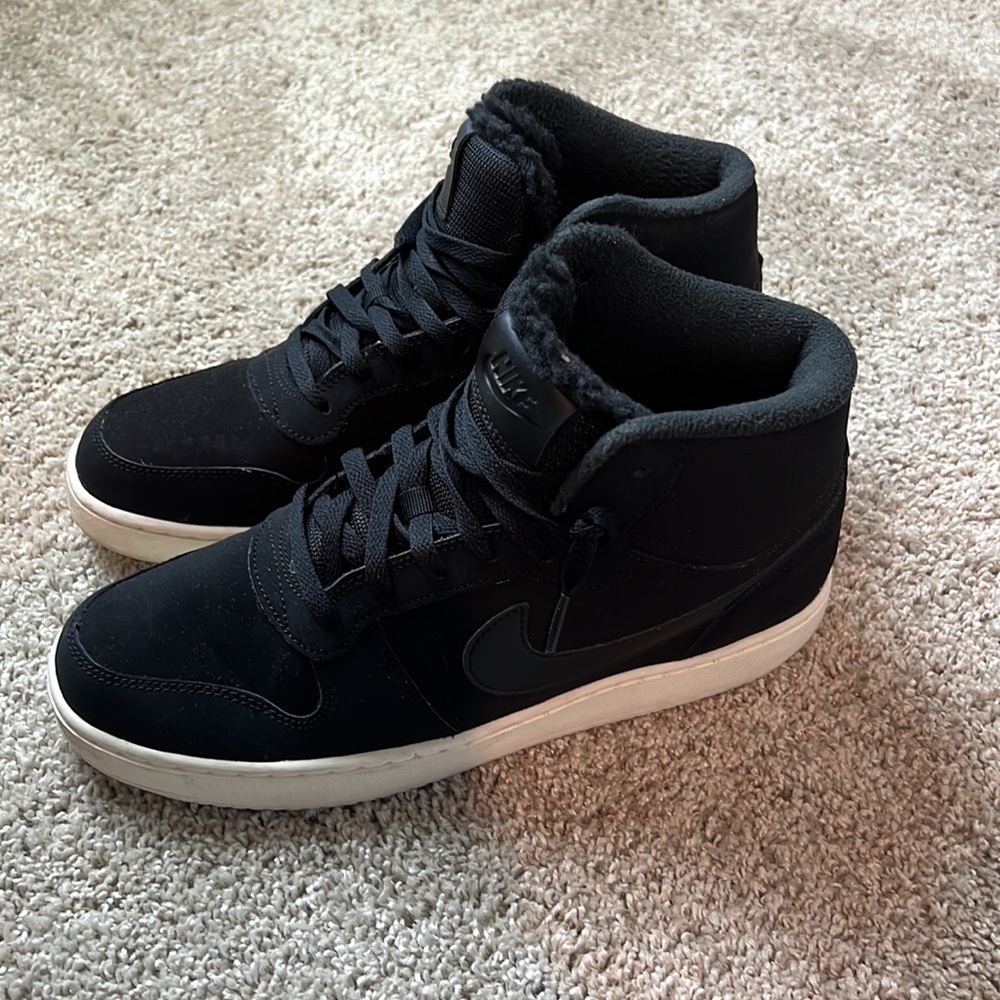 NEW! Women’s Nike Ebernon Mid SE Fleece - Picture 2 of 6